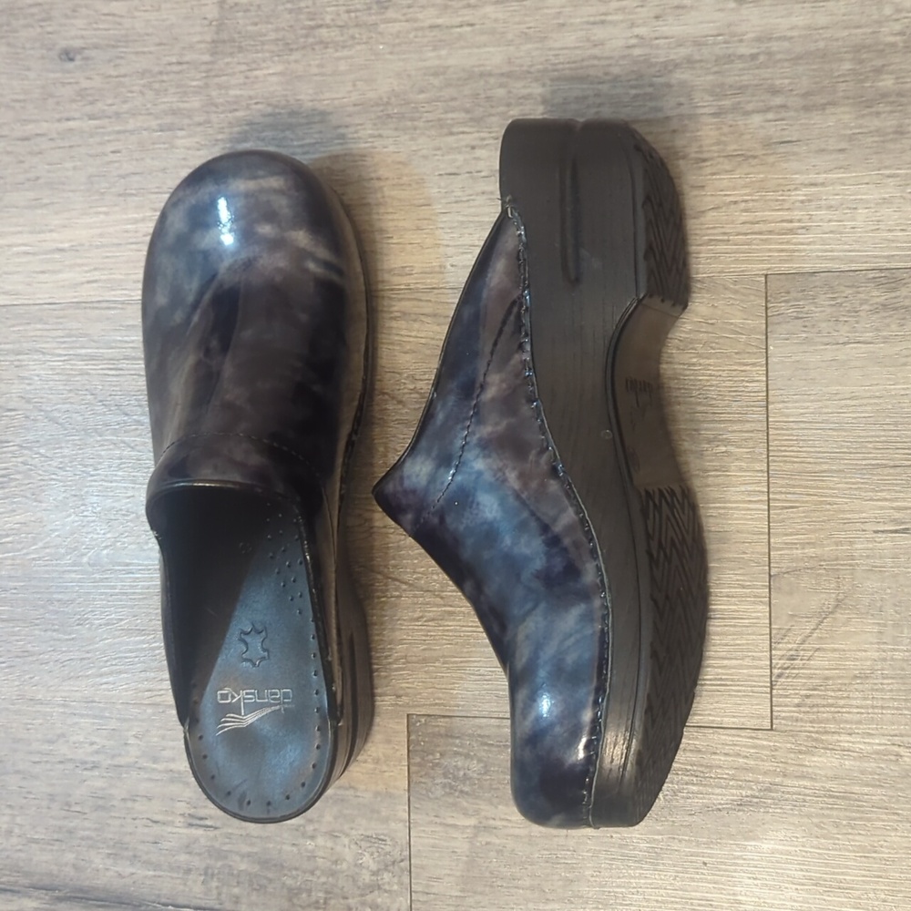 Dansko Clogs - Picture 6 of 8